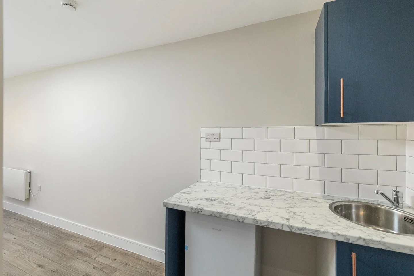 Room Pippin Court in Borough of Spelthorne