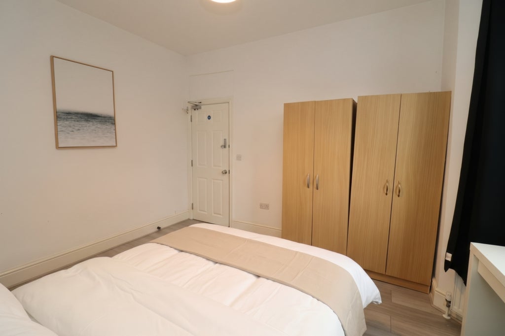 Room Globe Road in Greater London