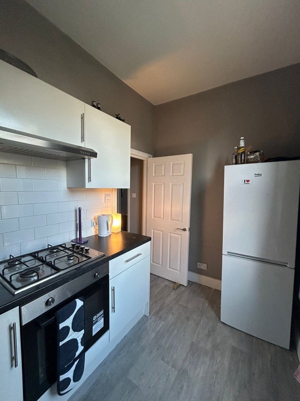 Room Mitcham Road in Greater London