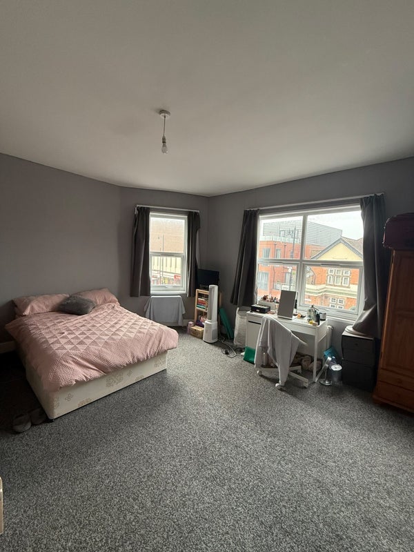 Room Mitcham Road in Greater London