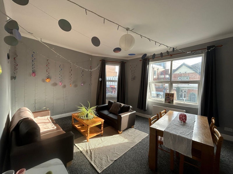 Room Mitcham Road in Greater London