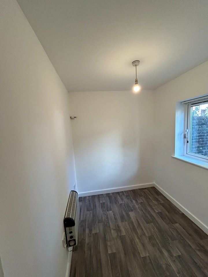Flat Burnham Avenue in Cardiff