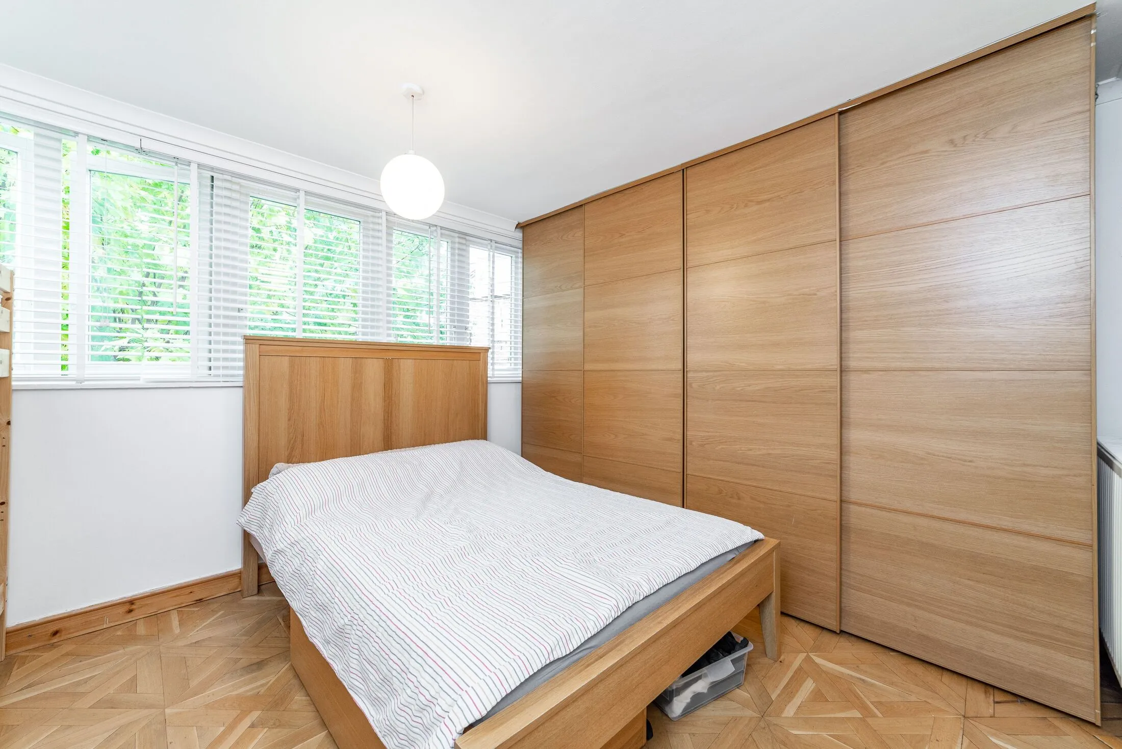 Flat Eresby Place in Greater London