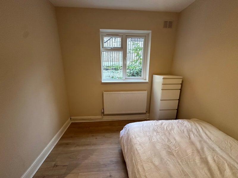 Room Earlham Grove in Greater London