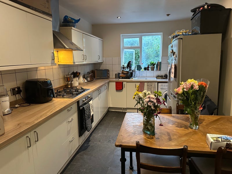 Room Earlham Grove in Greater London