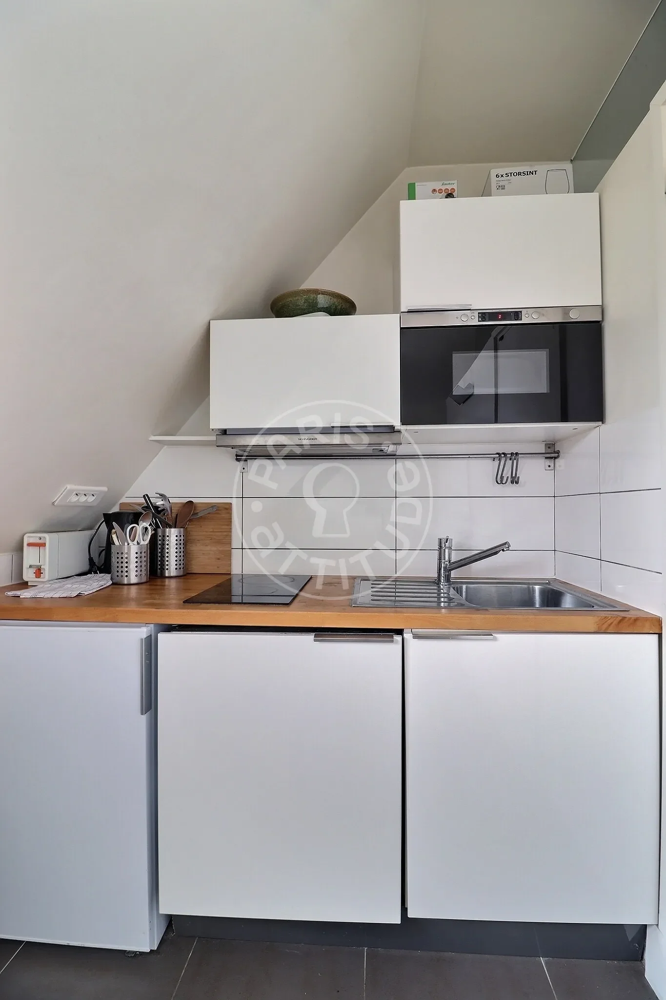 Appartement Rue Jean de La Fontaine à Paris