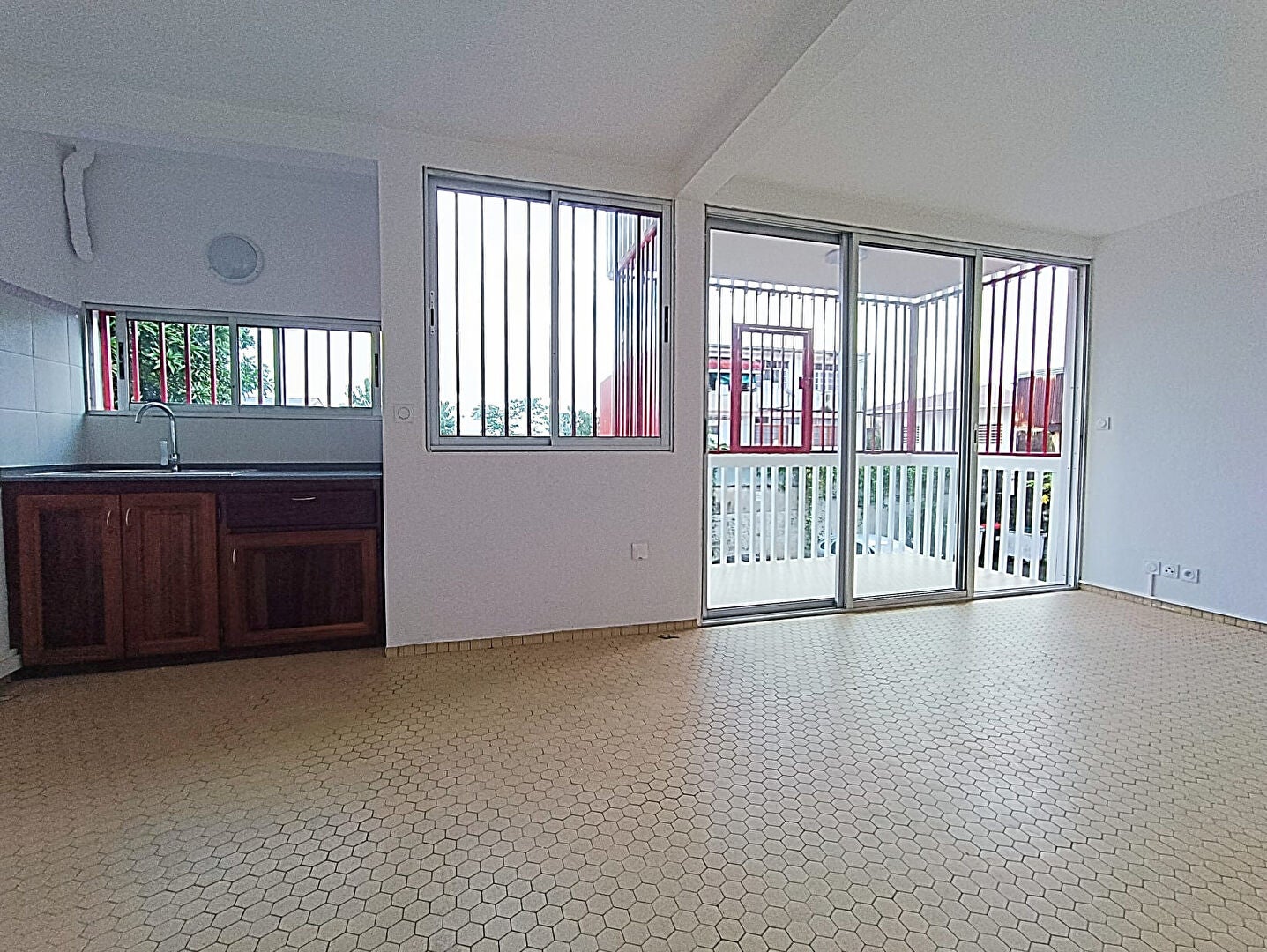 Flat Rue René Maran in Remire-Montjoly