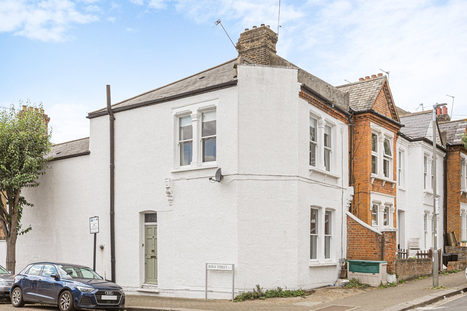 Flat Dagnan Road in Greater London