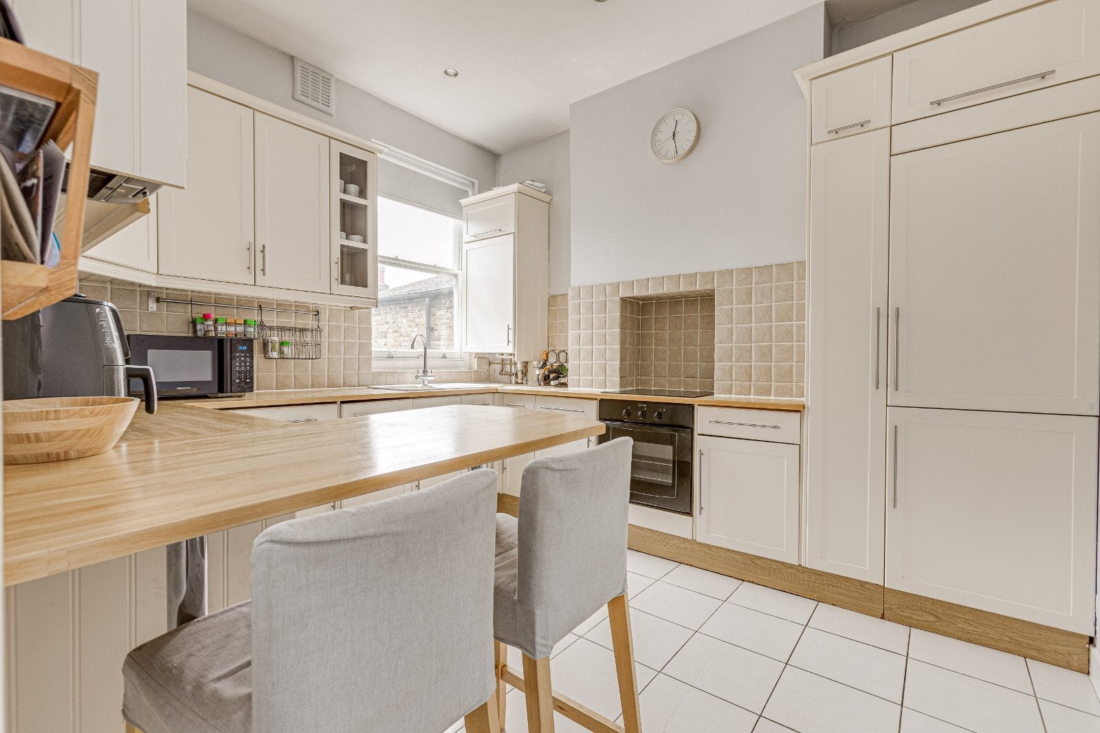 Flat Dagnan Road in Greater London