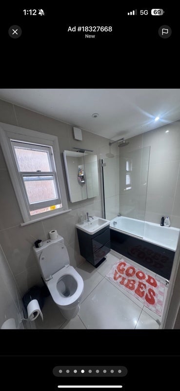 Room Fontarabia Road in Greater London