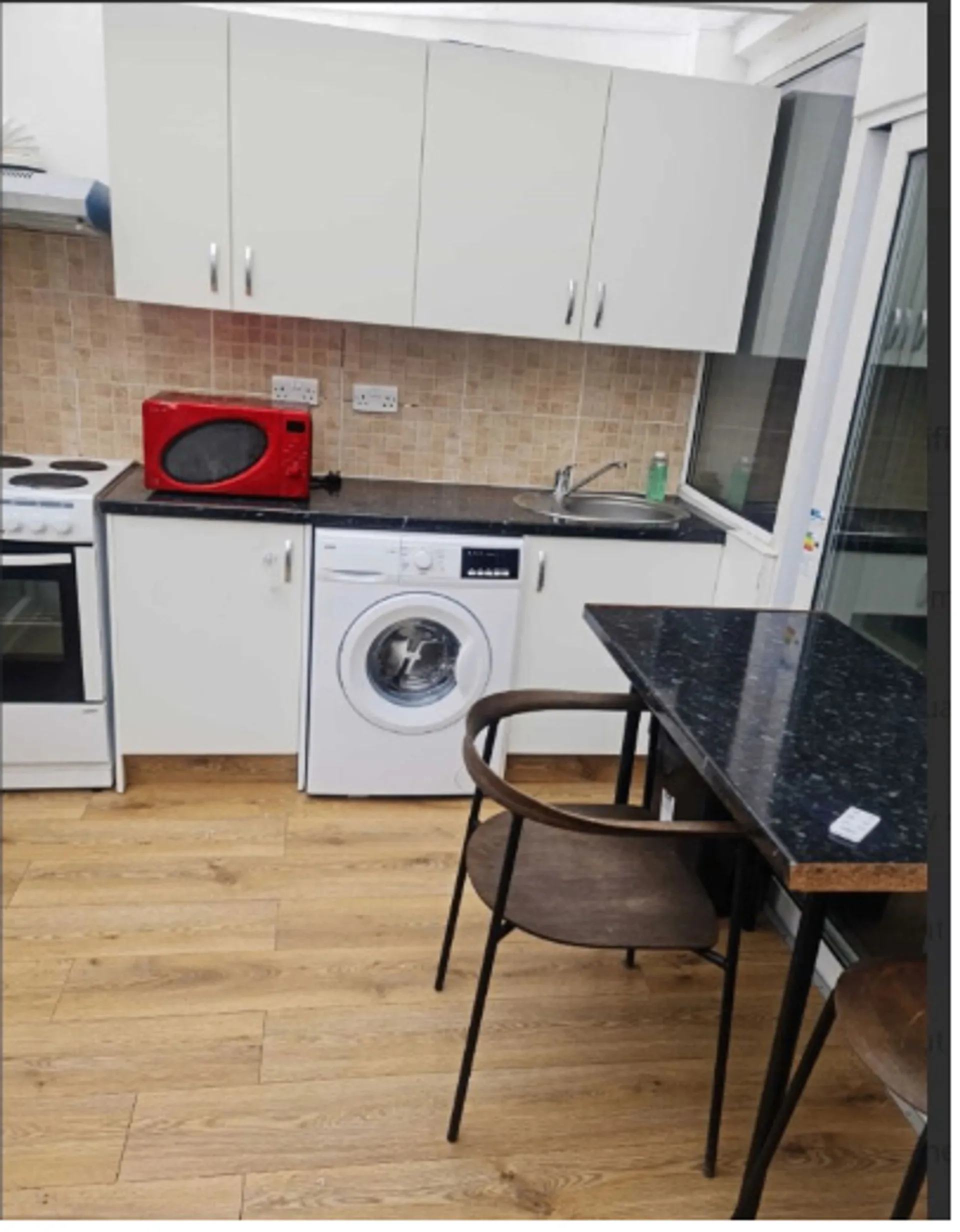 Flat Lancaster Avenue in Greater London
