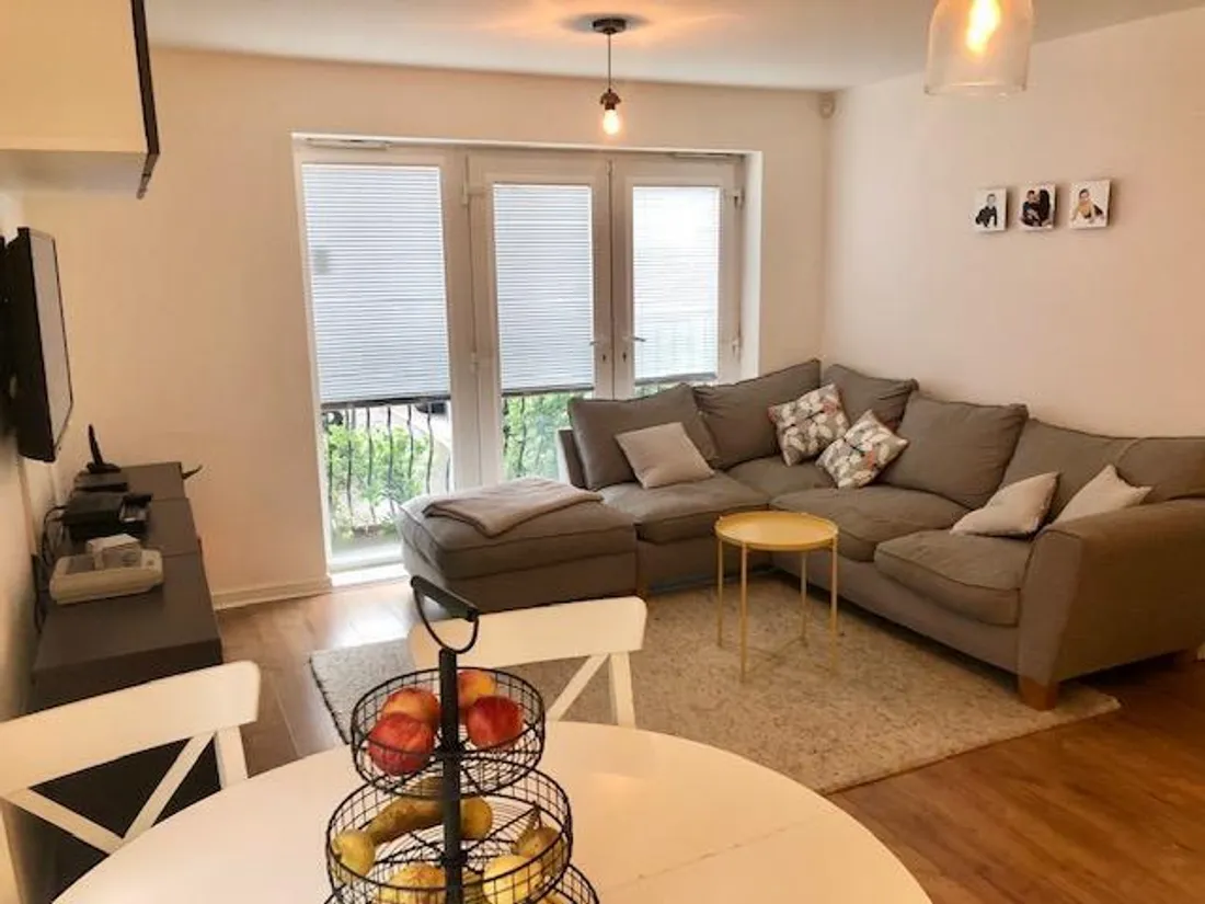 Flat Wyncliffe Gardens in Cardiff