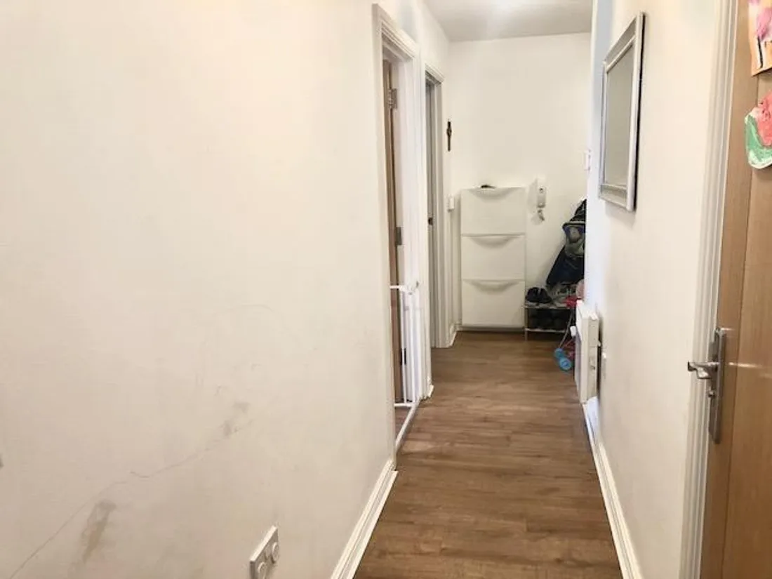 Flat Wyncliffe Gardens in Cardiff