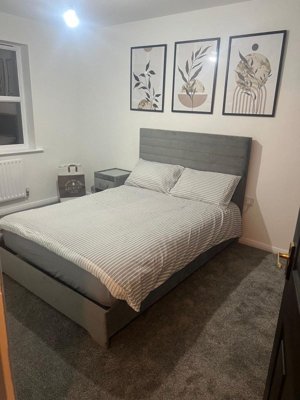 Room Banksman Close in Nottingham