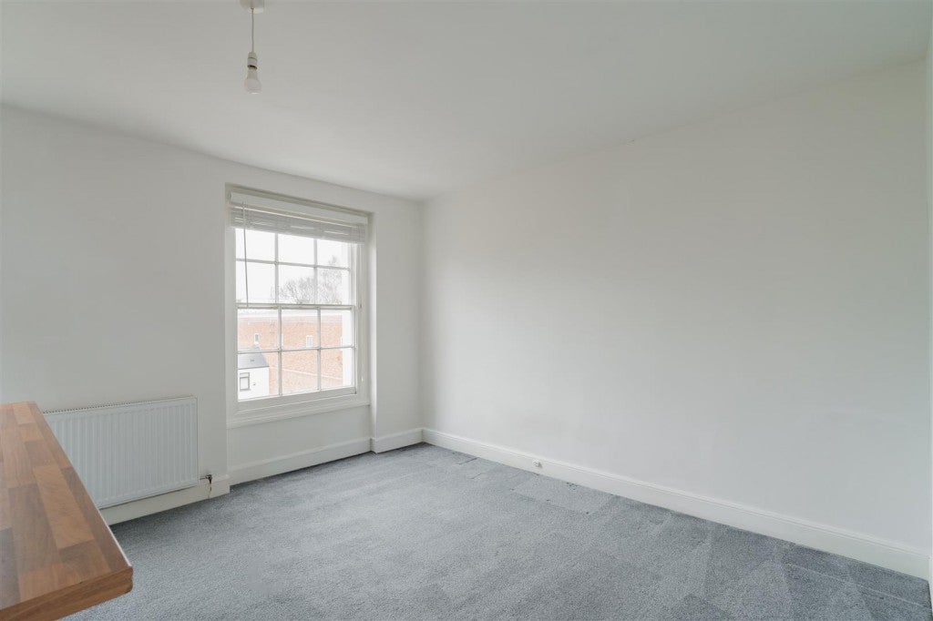 Flat Sherborne Place in Cheltenham