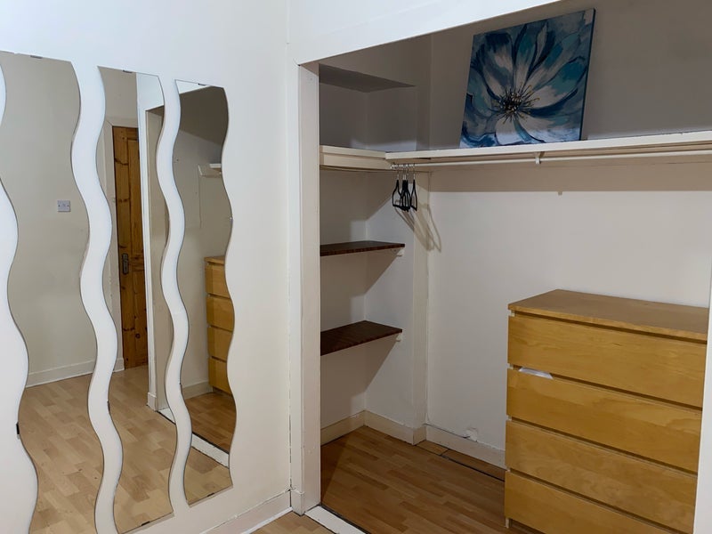 Room Ferry Road Grove in City of Edinburgh