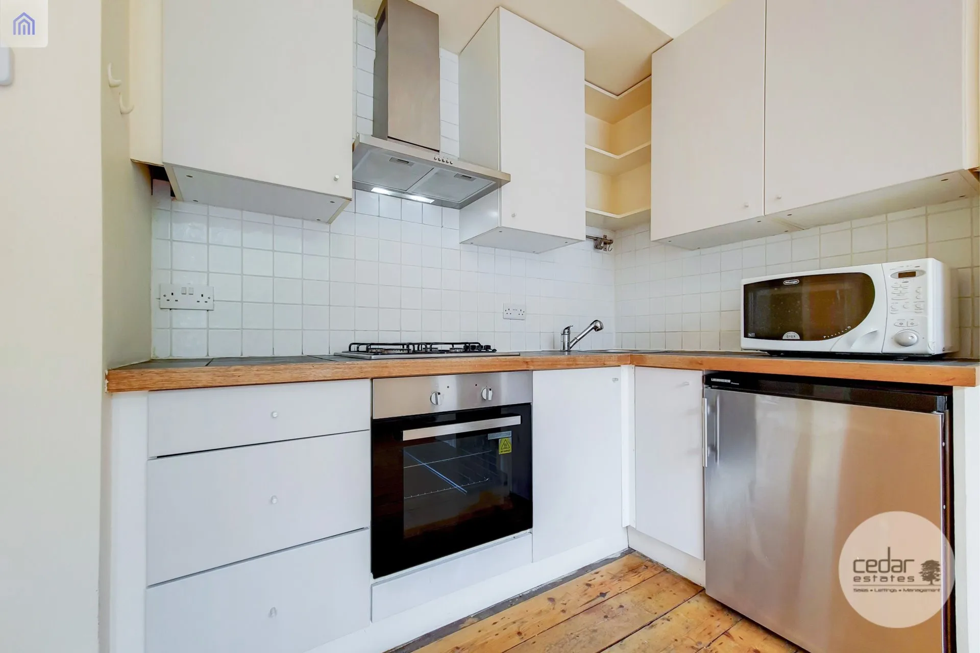 Room Lowfield Road in Greater London