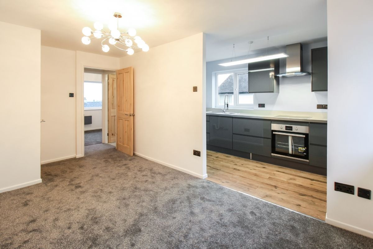 Flat St Boniface Close in Plymouth
