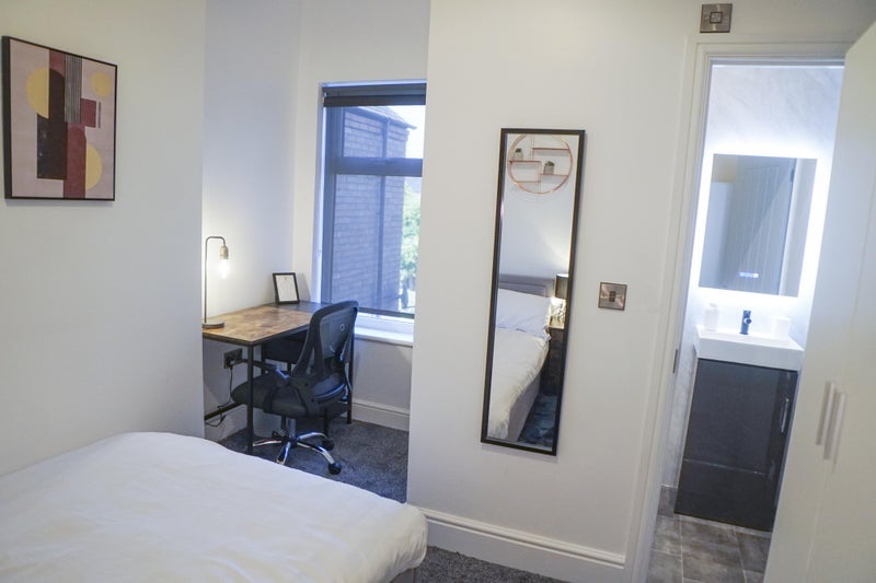 Room Acton Road in Erewash