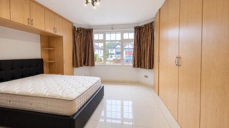 House Birchen Grove in Greater London