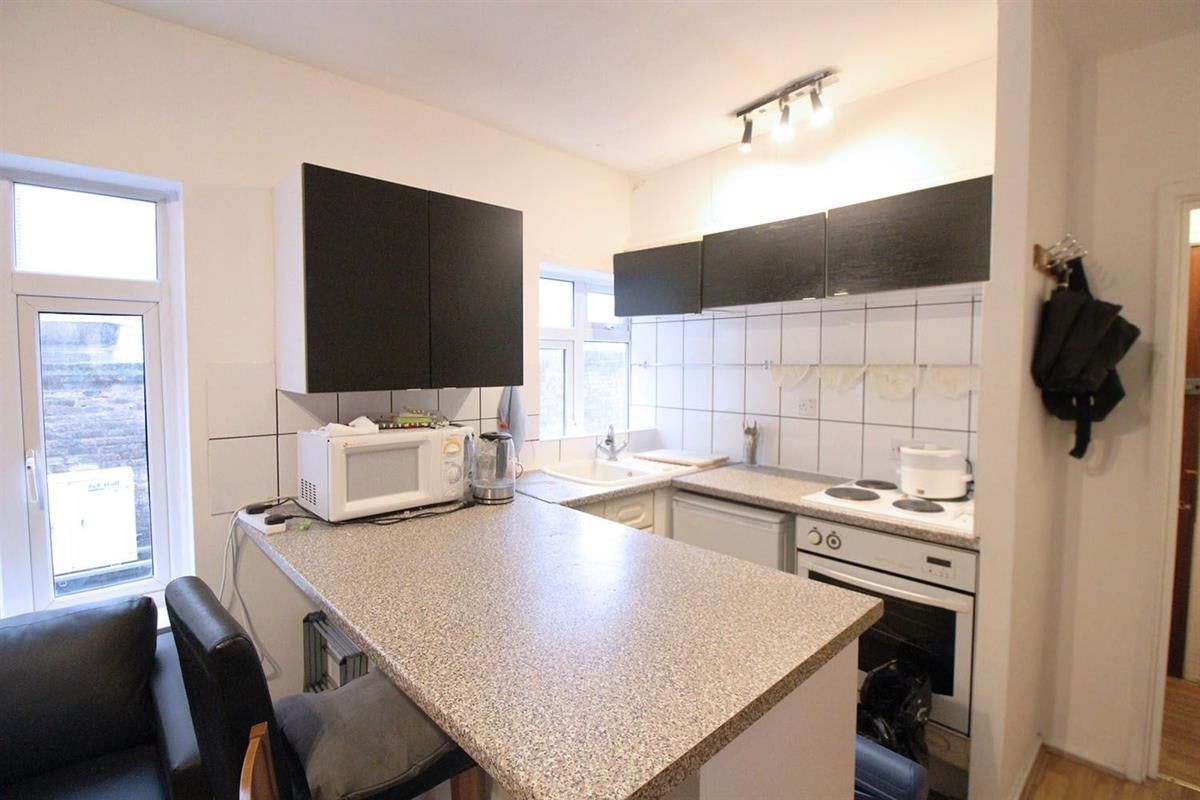 Flat Euston Grove in Greater London