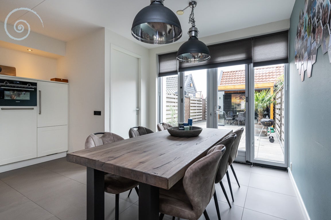 Tussenwoning te koop: Hoofdlandseweg 34, Ouddorp