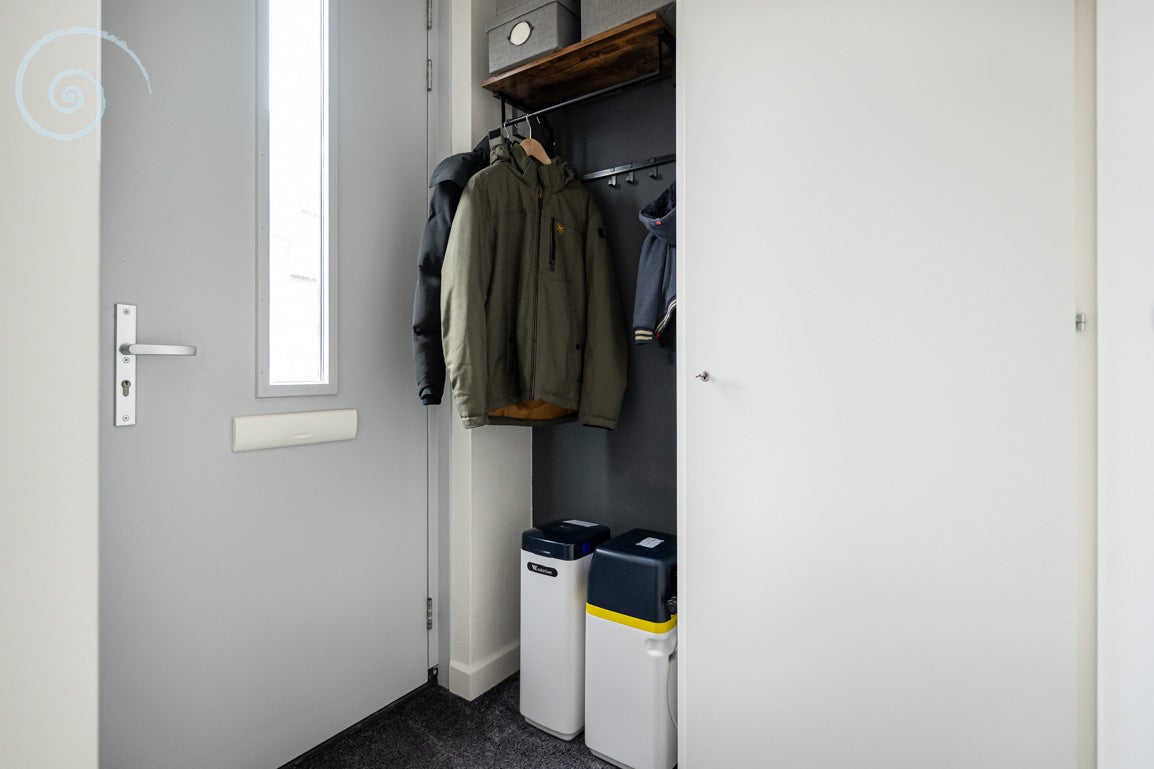 Tussenwoning te koop: Hoofdlandseweg 34, Ouddorp