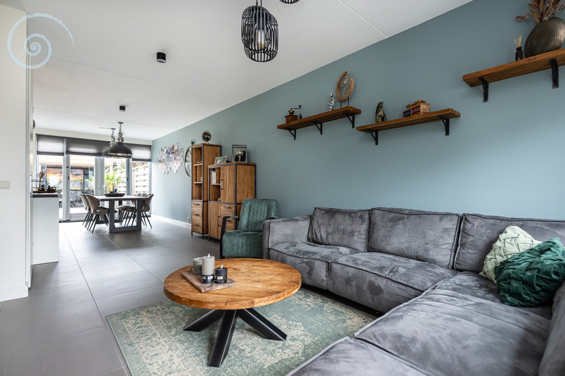Tussenwoning te koop: Hoofdlandseweg 34, Ouddorp