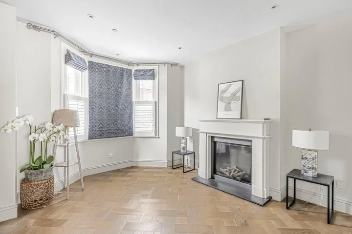 House Ackmar Road in Greater London