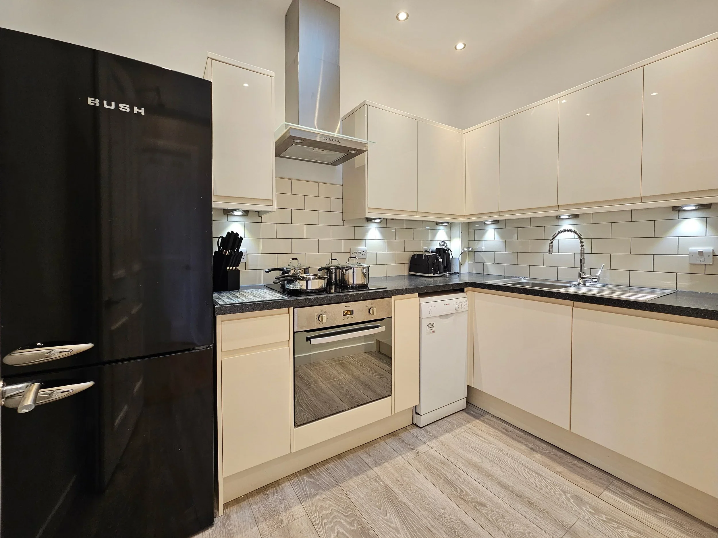 Flat Murrayfield Place in City of Edinburgh