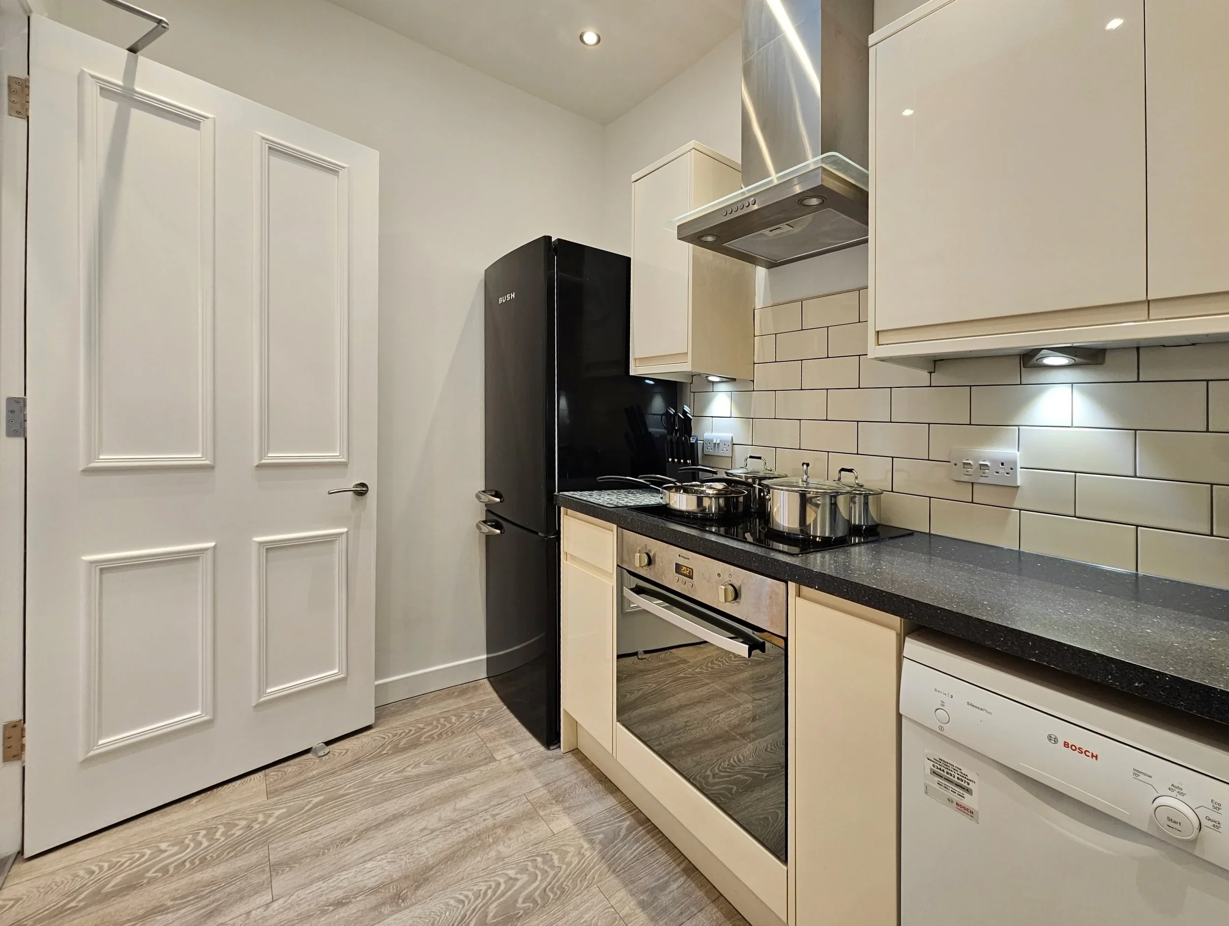 Flat Murrayfield Place in City of Edinburgh