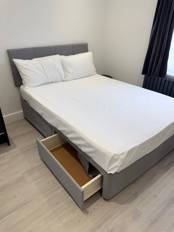 Room Ashmore Road in City of Westminster