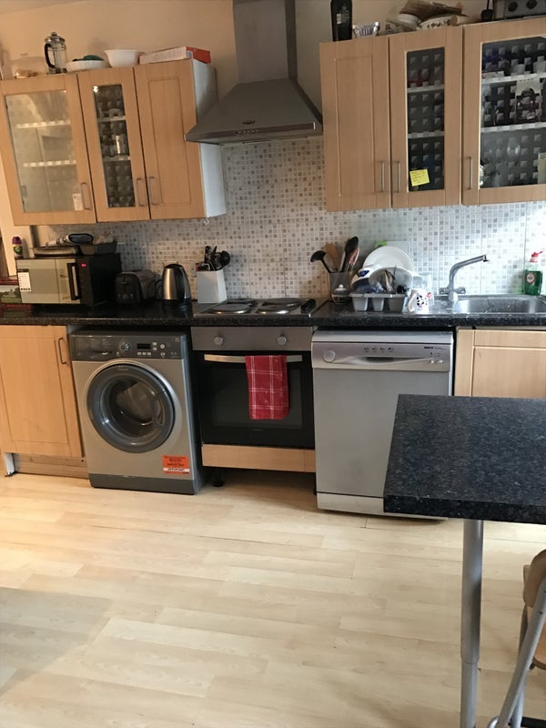 Room Tildesley Road in Greater London