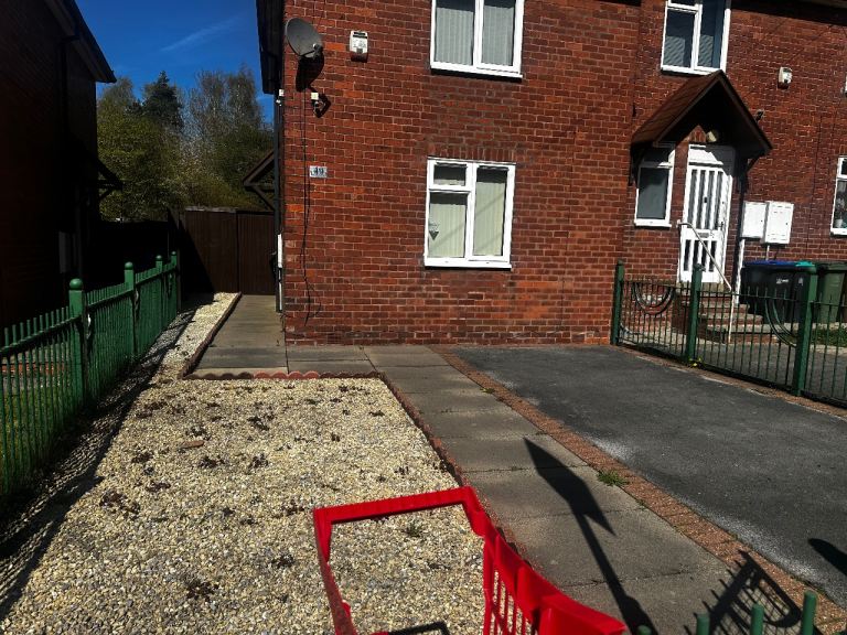 House Houfton Road in Mansfield Woodhouse