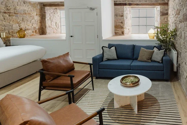 Flat Niddry Street in City of Edinburgh