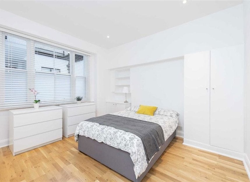 Flat Elvaston Place in Greater London