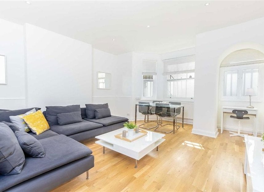 Flat Elvaston Place in Greater London