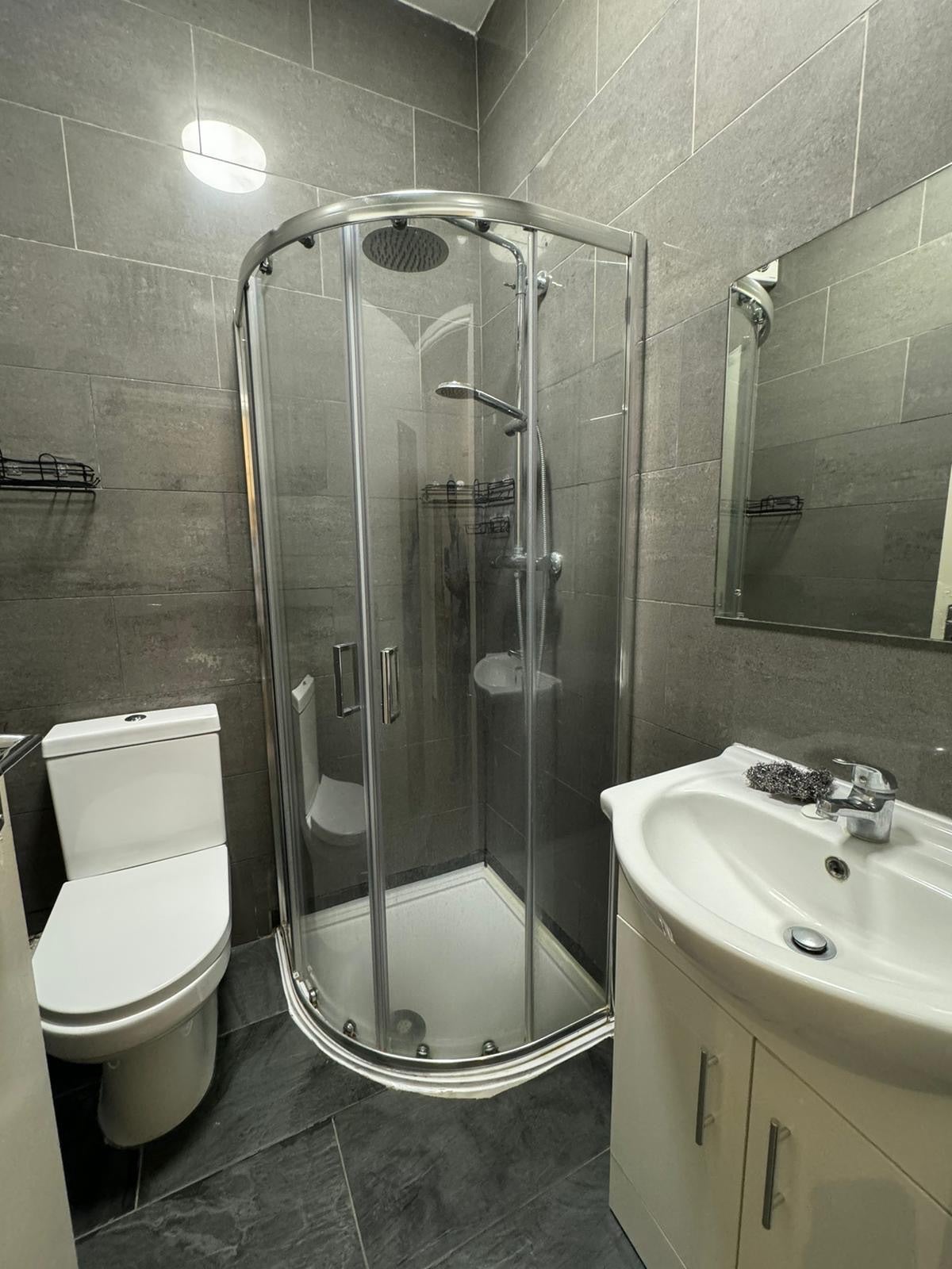 Flat Hertford Road in Greater London
