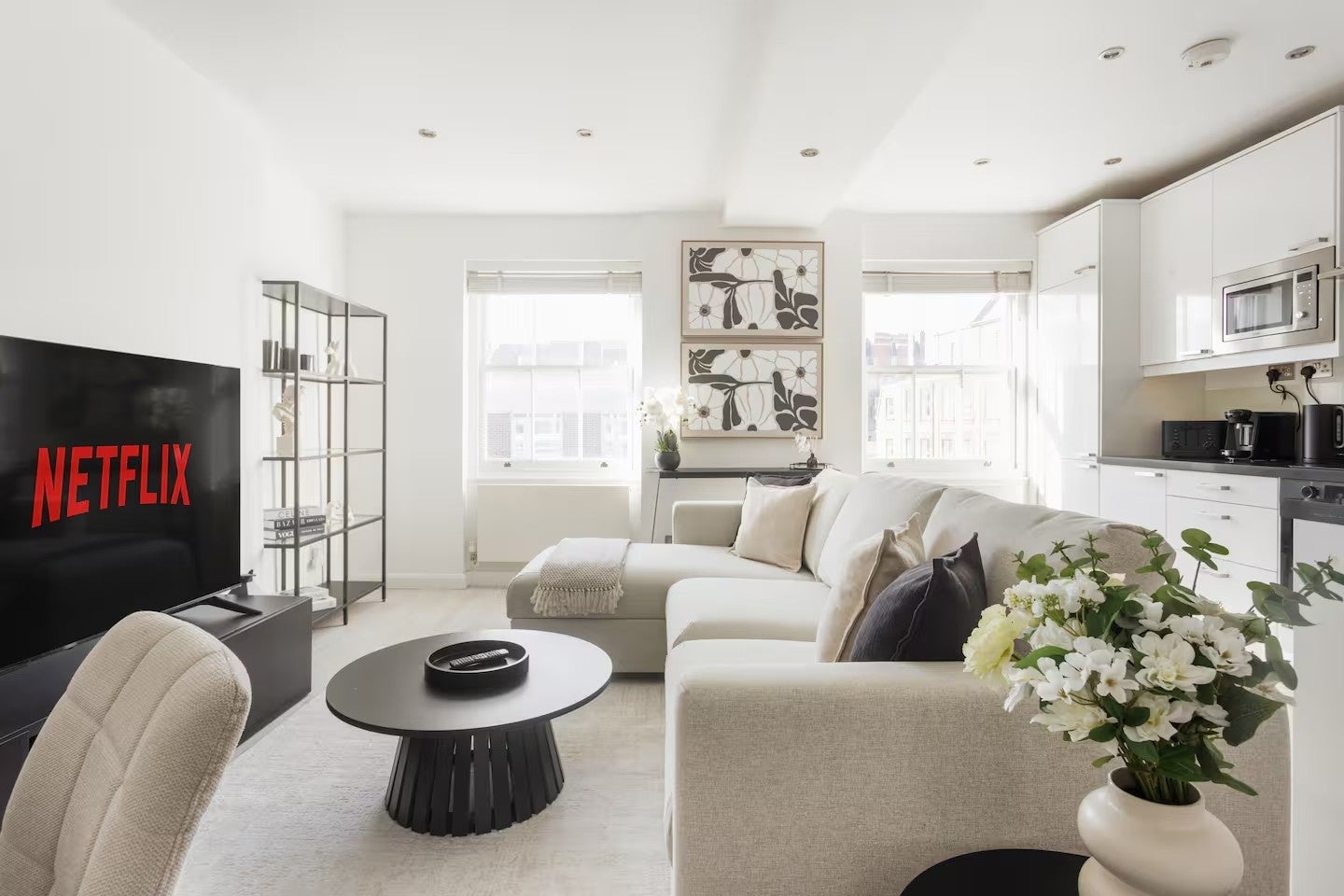 Flat Queensway in City of Westminster