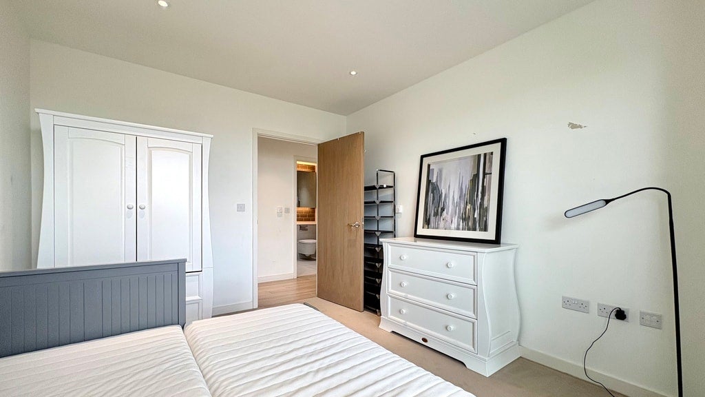 Flat Devan Grove in Greater London