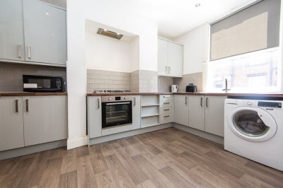House Burchett Grove in Leeds