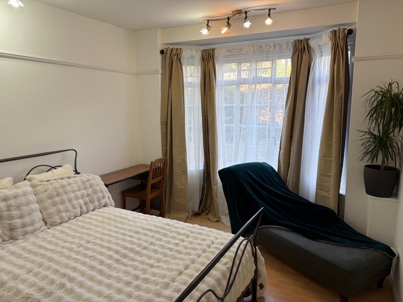 Flat Wavertree Road in Greater London