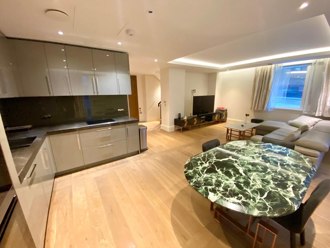 Flat Milford Lane in City of Westminster