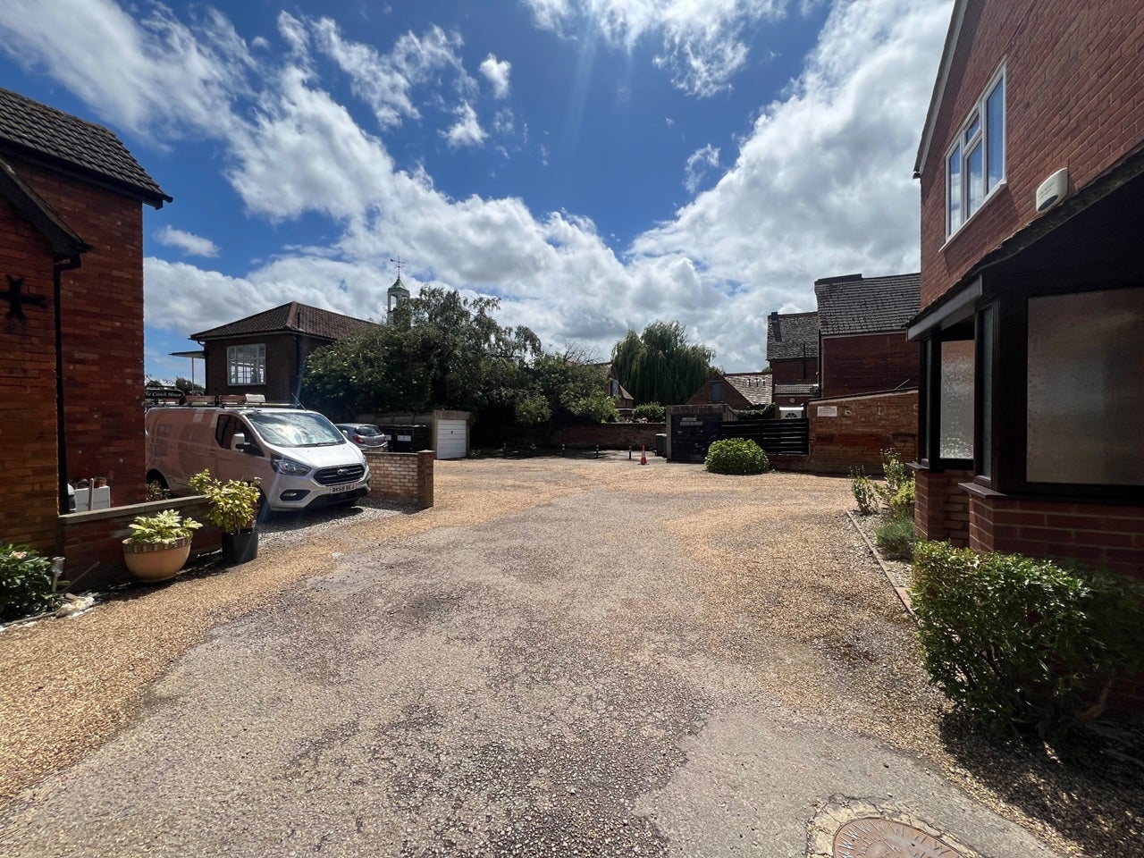 Flat De Parys Avenue in Bedford