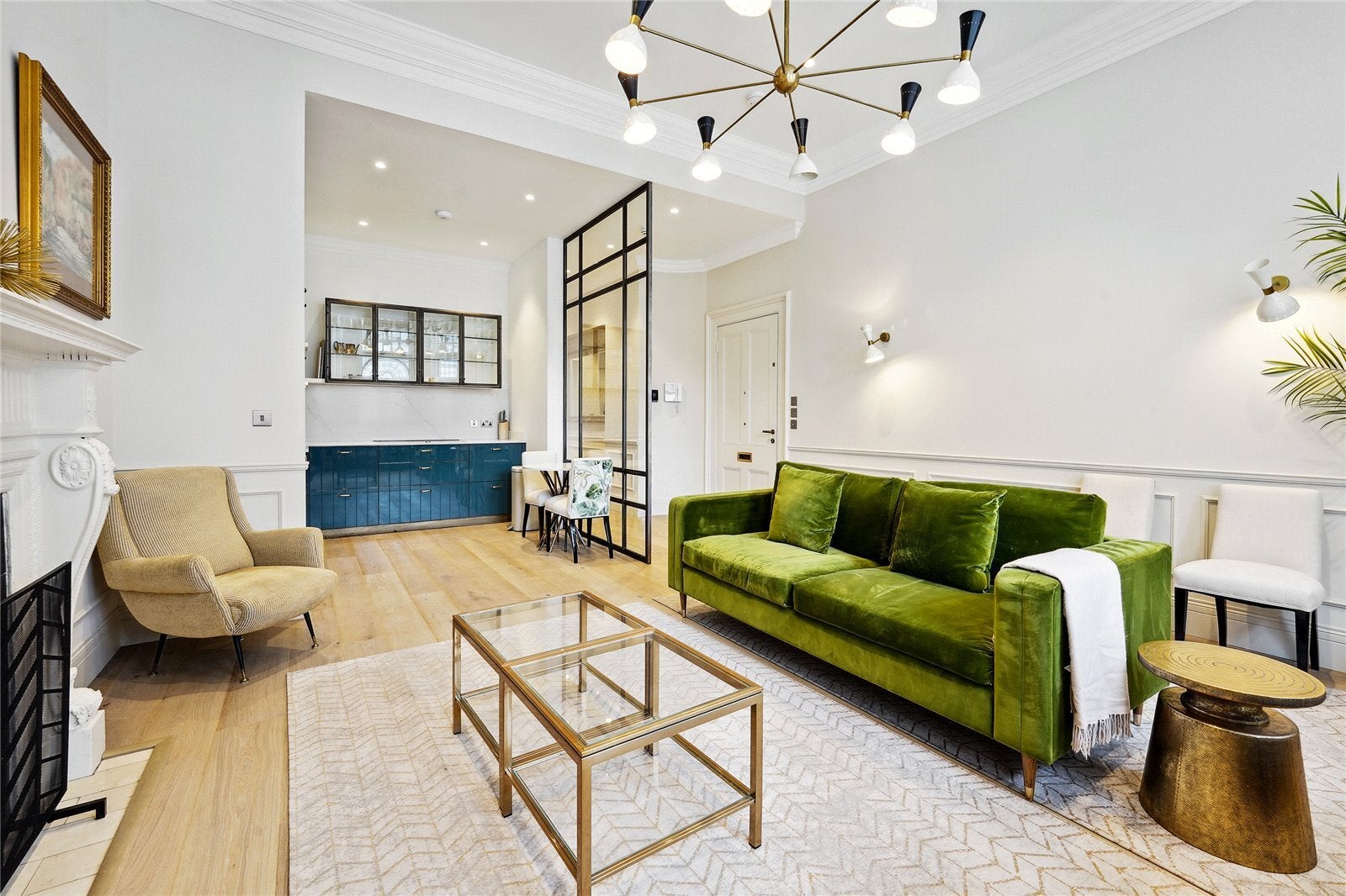 Flat Cranley Mews in Greater London
