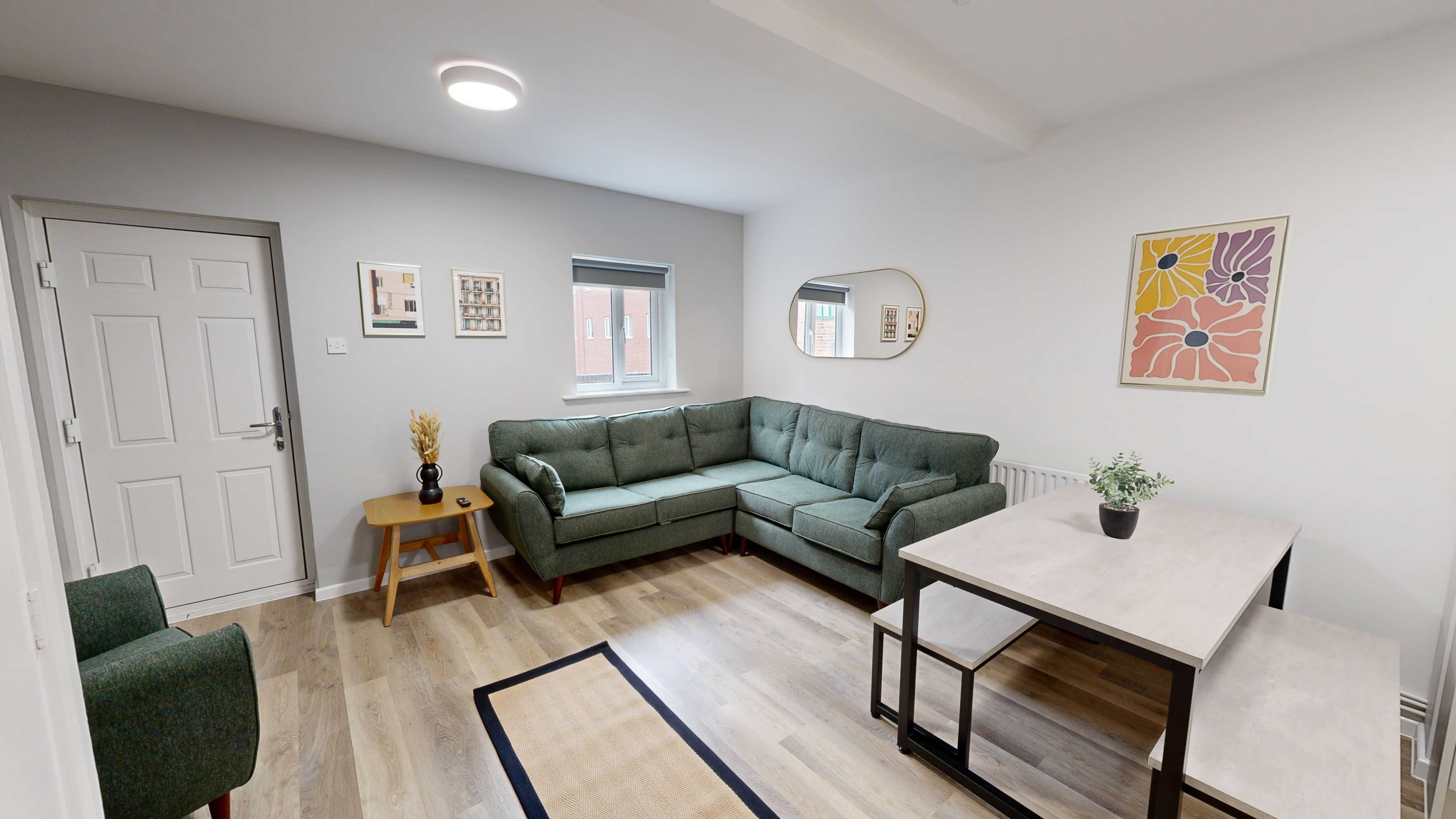 Room Russell Street in Nottingham