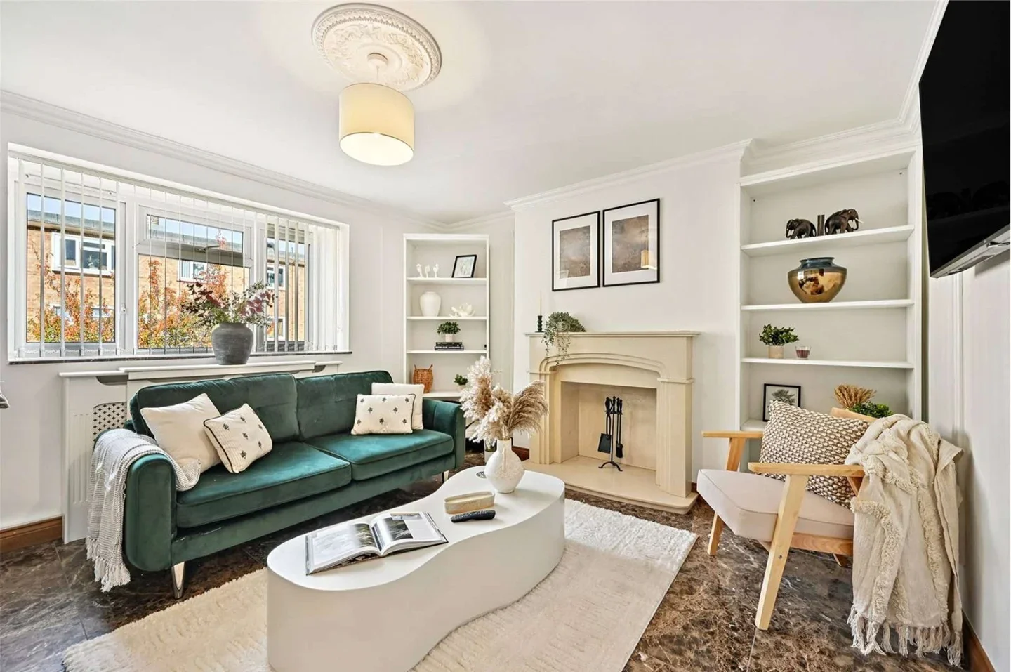 Flat Kent Road in Greater London