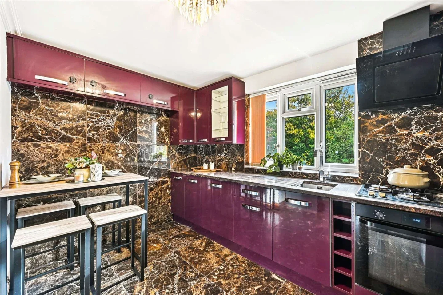 Flat Kent Road in Greater London