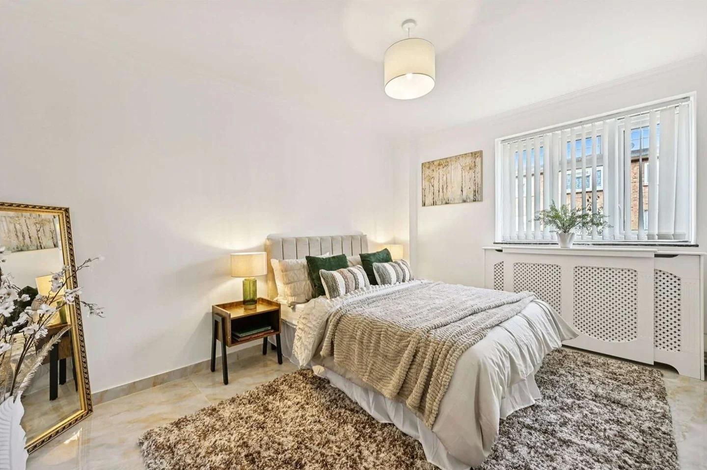 Flat Kent Road in Greater London