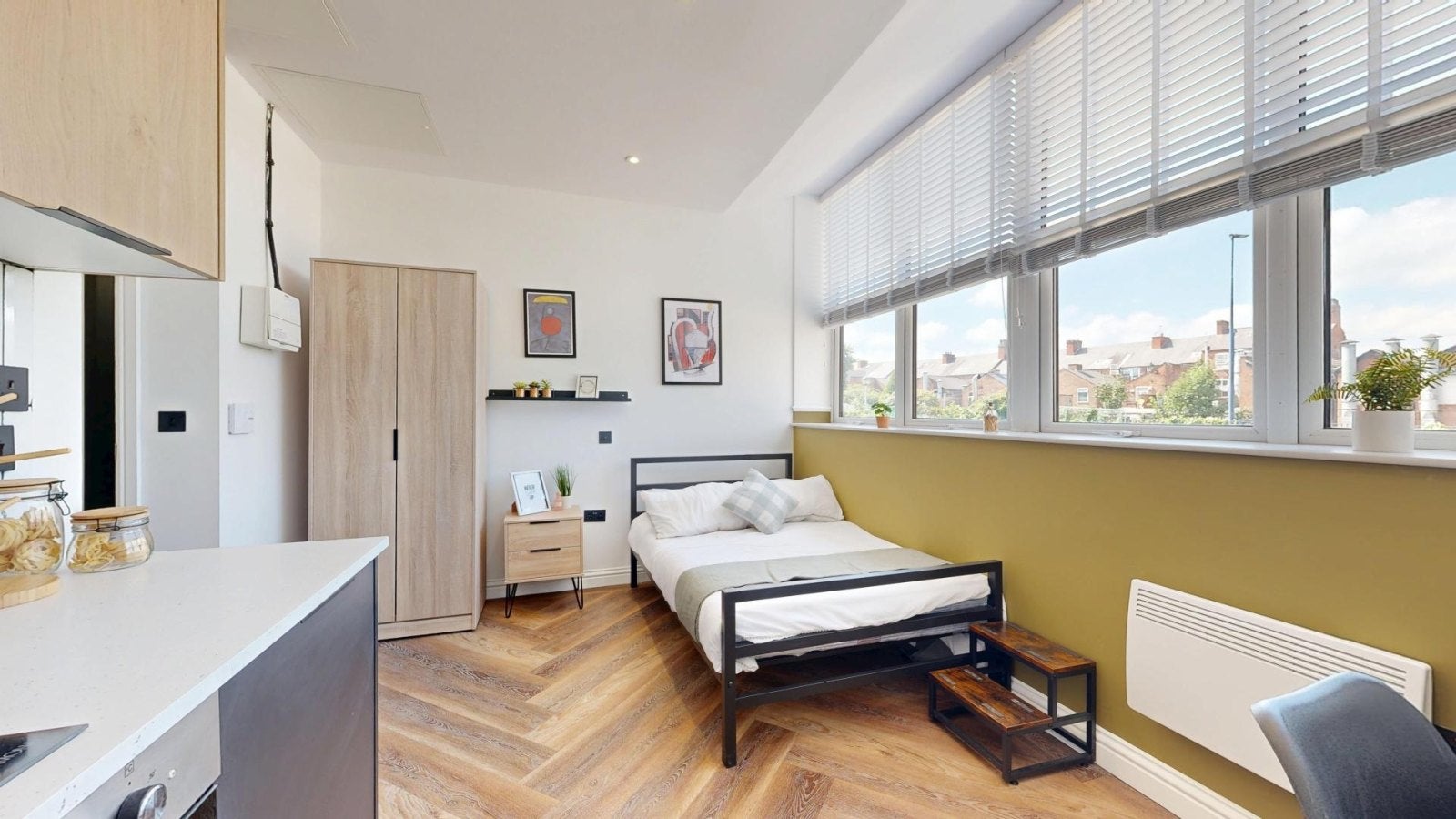 Room Thurloe Street in Manchester